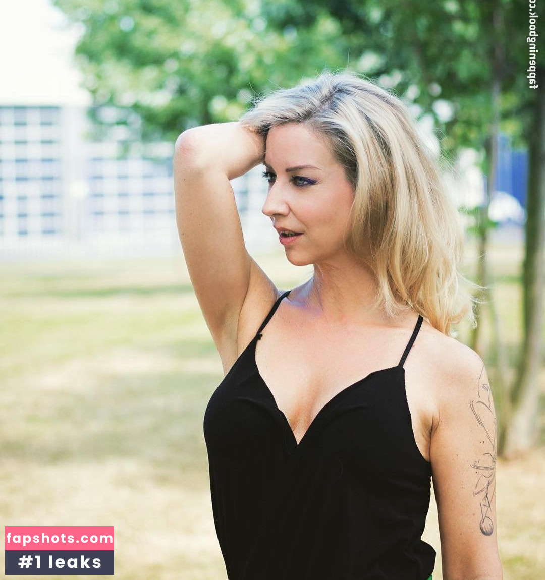 Isabell Hertel gallery photo #50