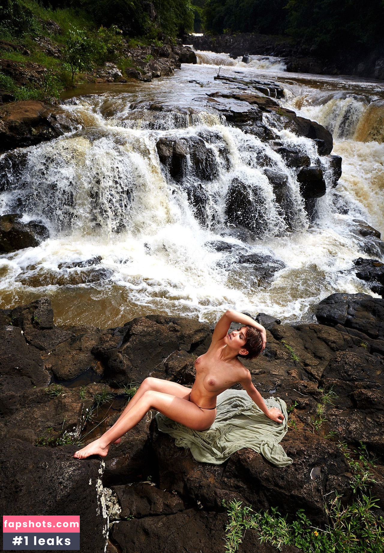 Isabell Horn Nude Leaks OnlyFans Photos #64 - LeakJerk