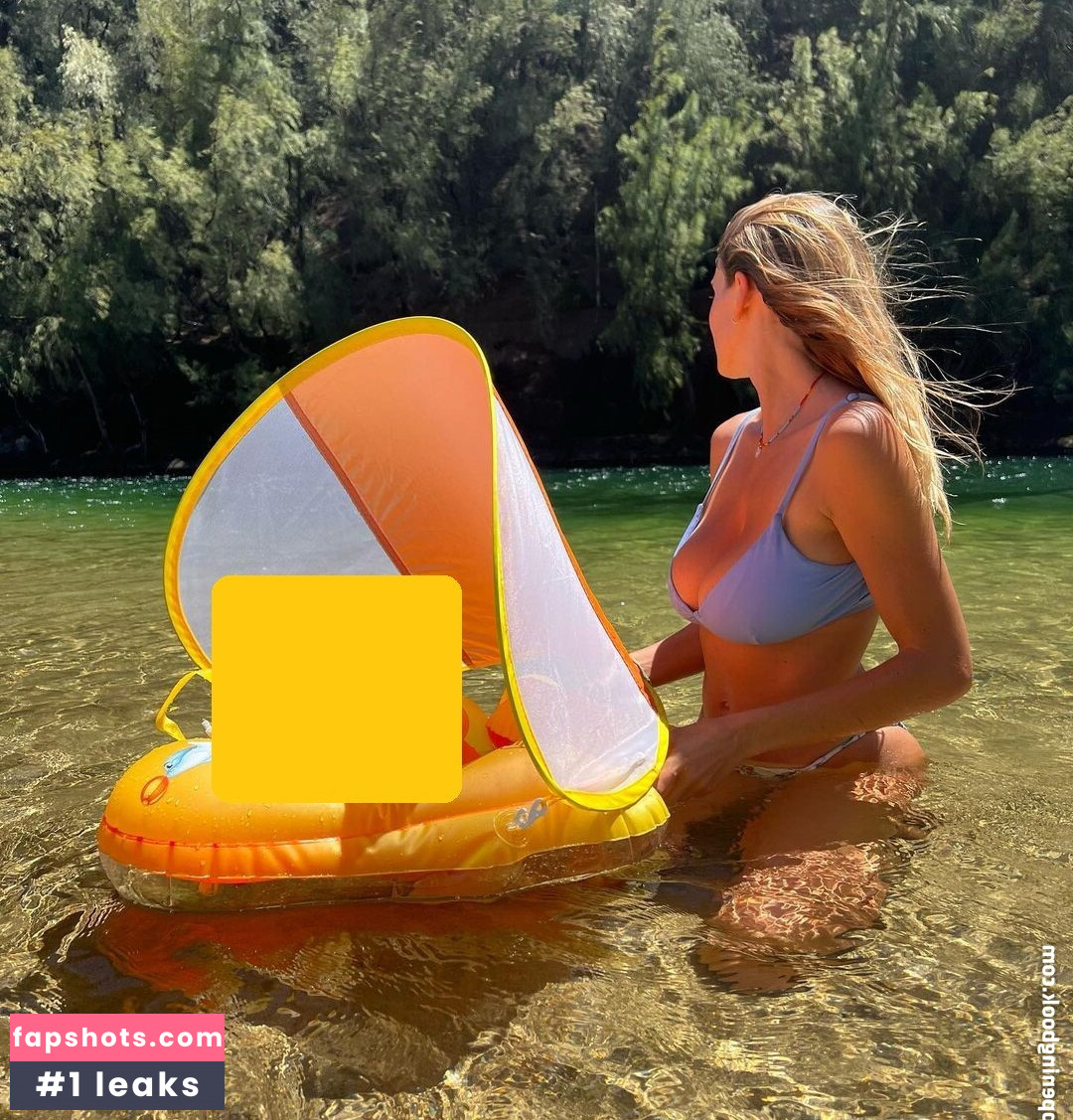 Isabella Abell gallery photo #11