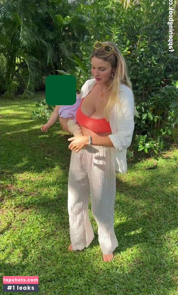 Isabella Abell gallery photo #21