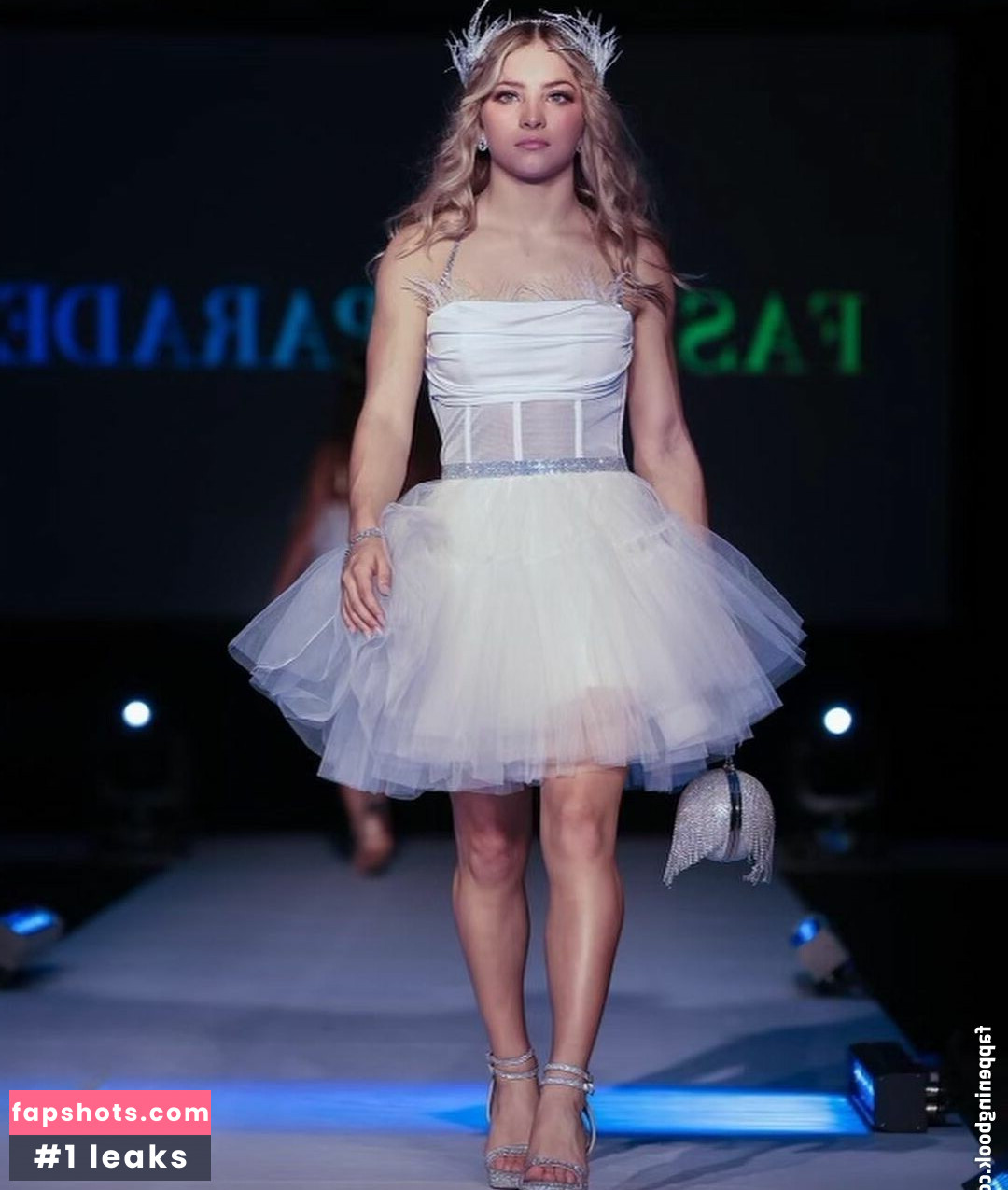 Isabella DuCharme gallery photo #15