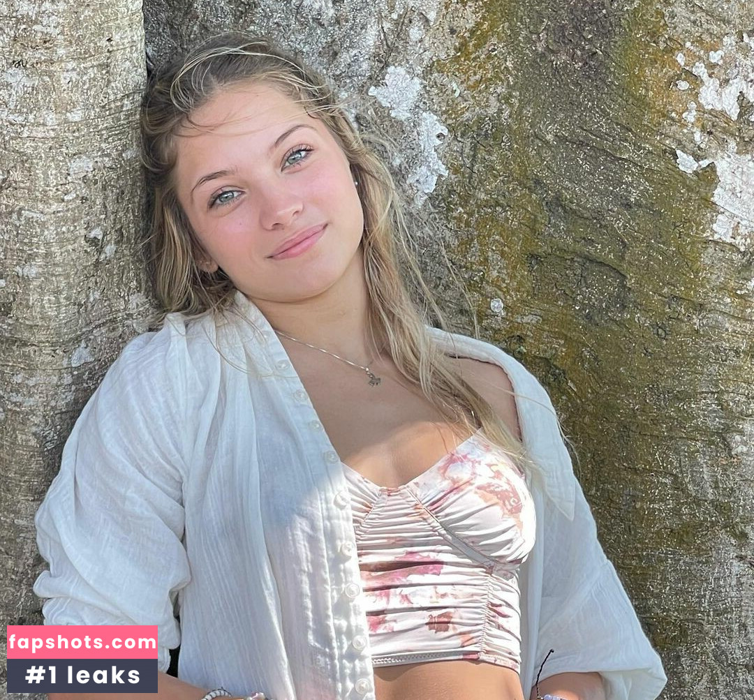 Isabella DuCharme gallery photo #17