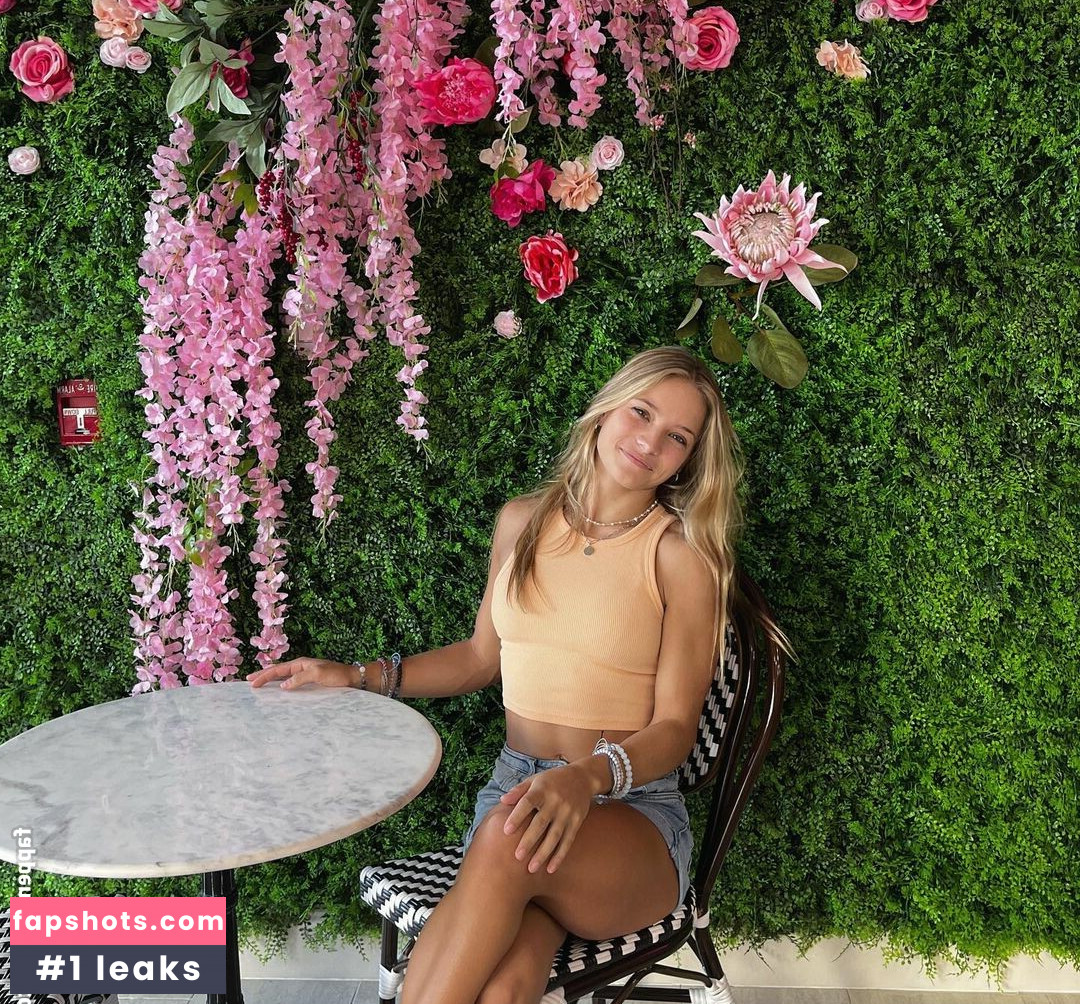 Isabella DuCharme gallery photo #52