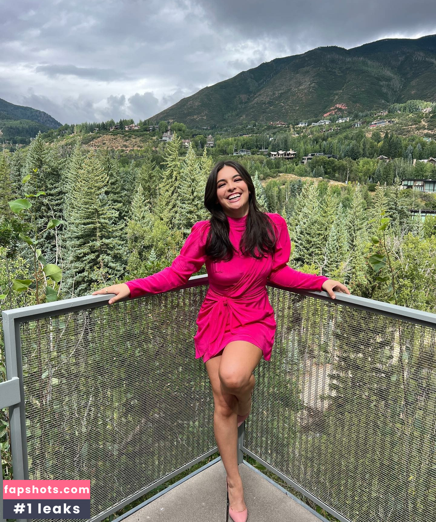 Isabella Gomez Nude Leaks OnlyFans Photos #34 - LeakJerk