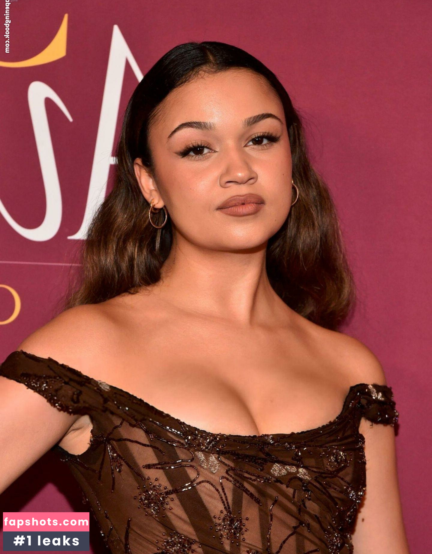 Isabella Jones gallery photo #27