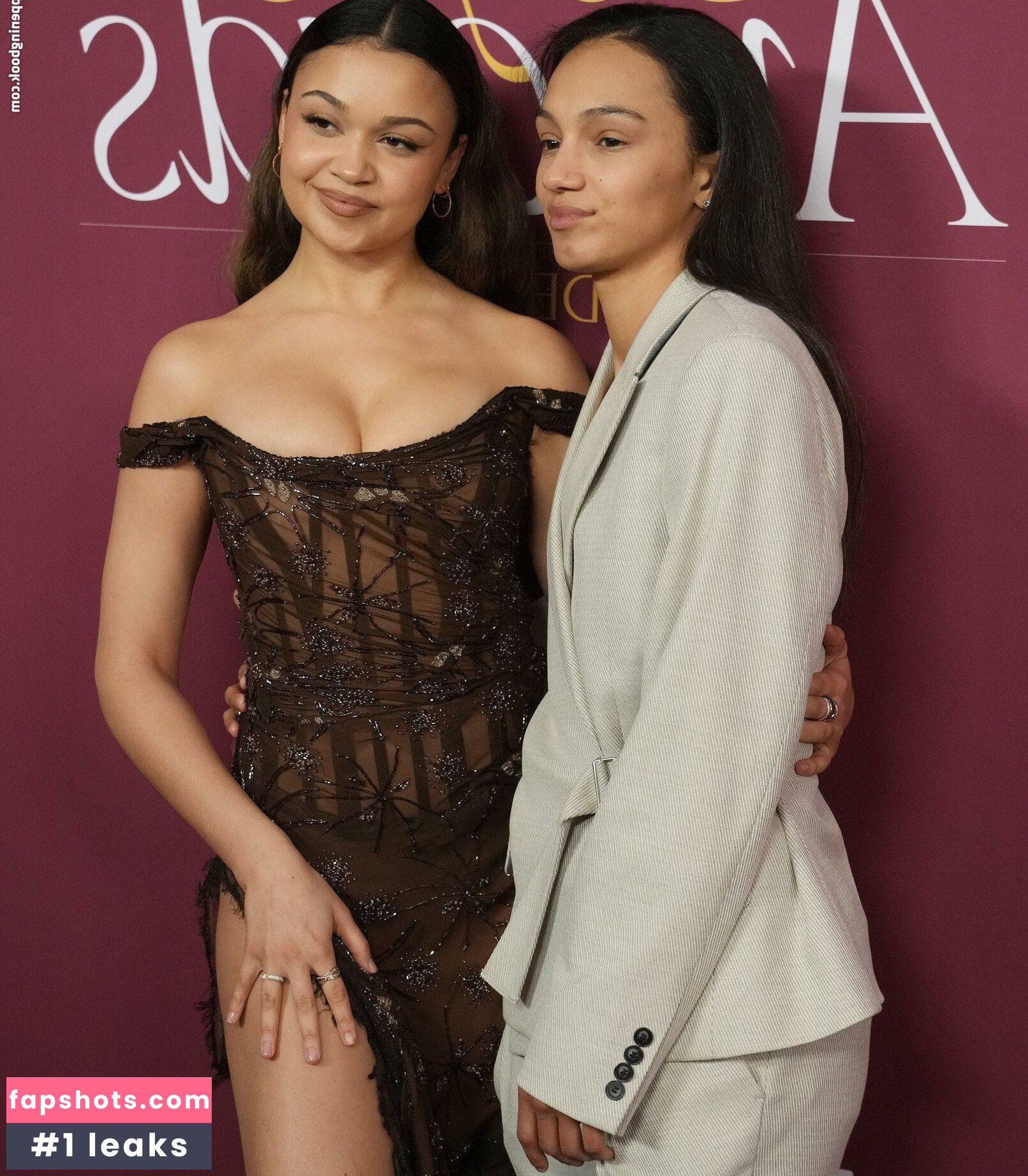 Isabella Jones gallery photo #6