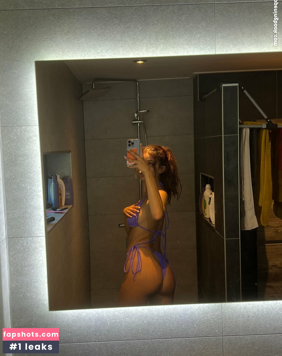 Isabella Kroon gallery photo #17