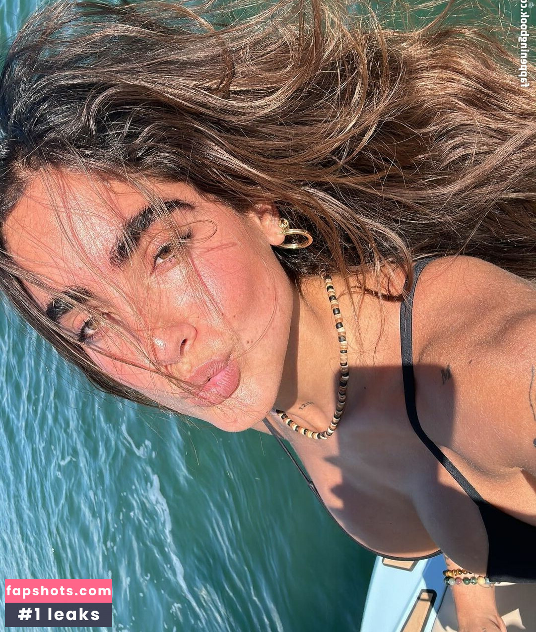 Isabella Ladera gallery photo #43