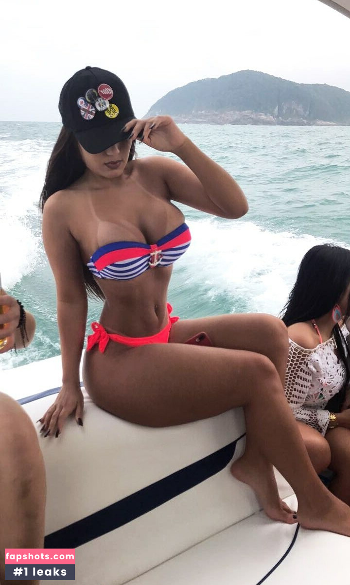 Isabella Pinheiro gallery photo #22