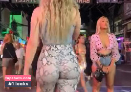 Isabella Valencia gallery photo #20