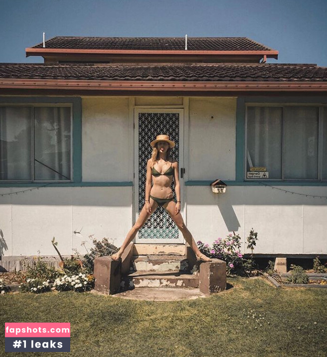 Isabelle Cornish Nude Leaks OnlyFans Photos #4 - LeakJerk