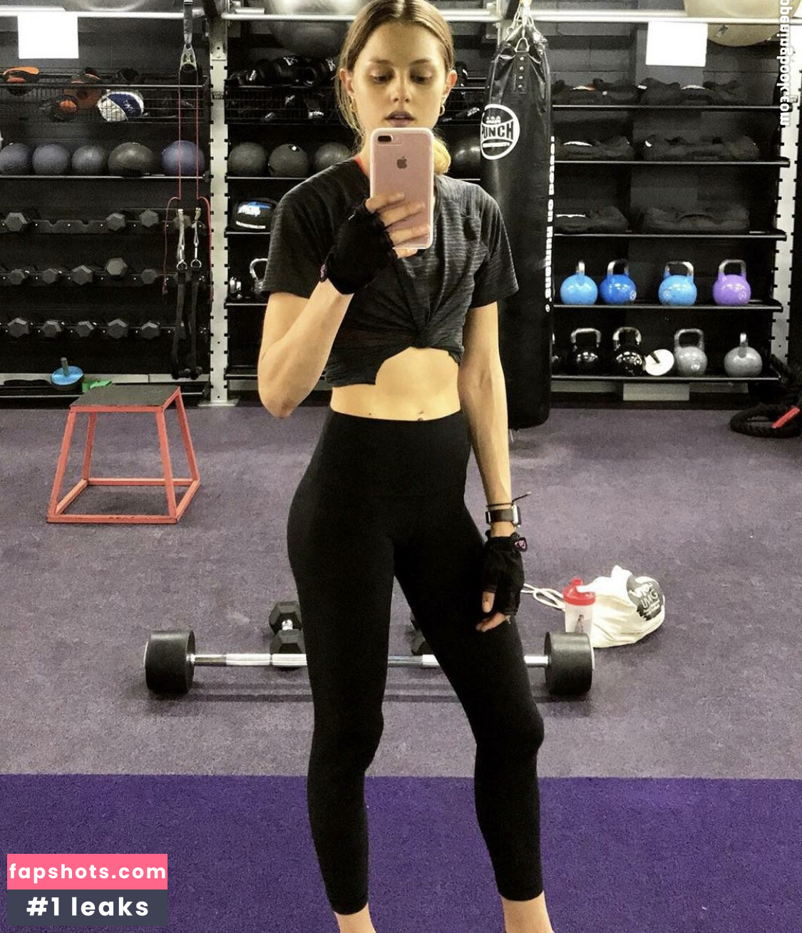 Isabelle Cornish Nude Leaks OnlyFans Photos #31 - LeakJerk