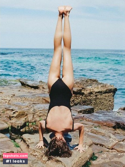 Isabelle Cornish Nude Leaks OnlyFans Photos #56 - LeakJerk