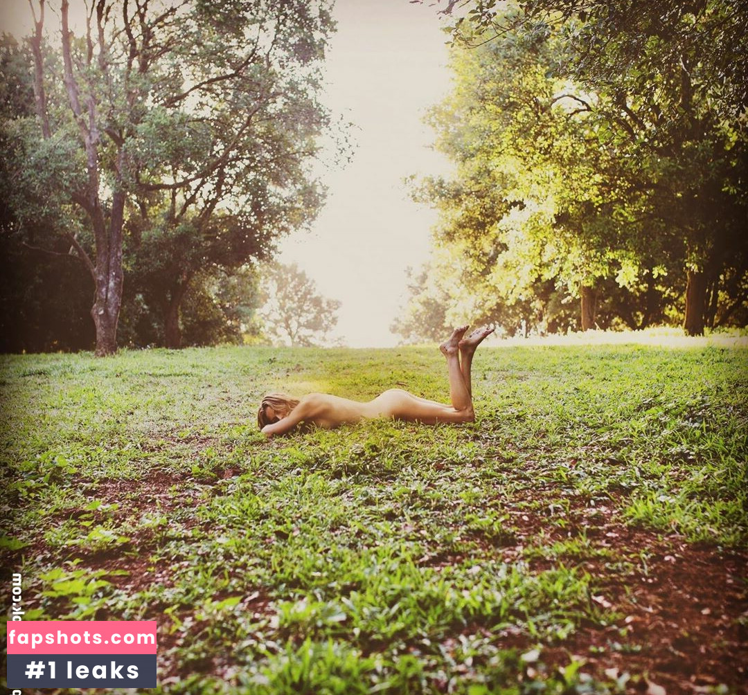 Isabelle Cornish Nude Leaks OnlyFans Photos #58 - LeakJerk