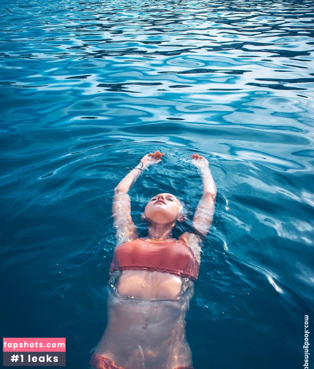 Isabelle Cornish Nude Leaks OnlyFans Photos #80 - LeakJerk