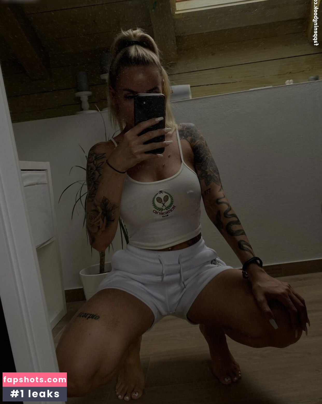 Isabelle.Denise gallery photo #19