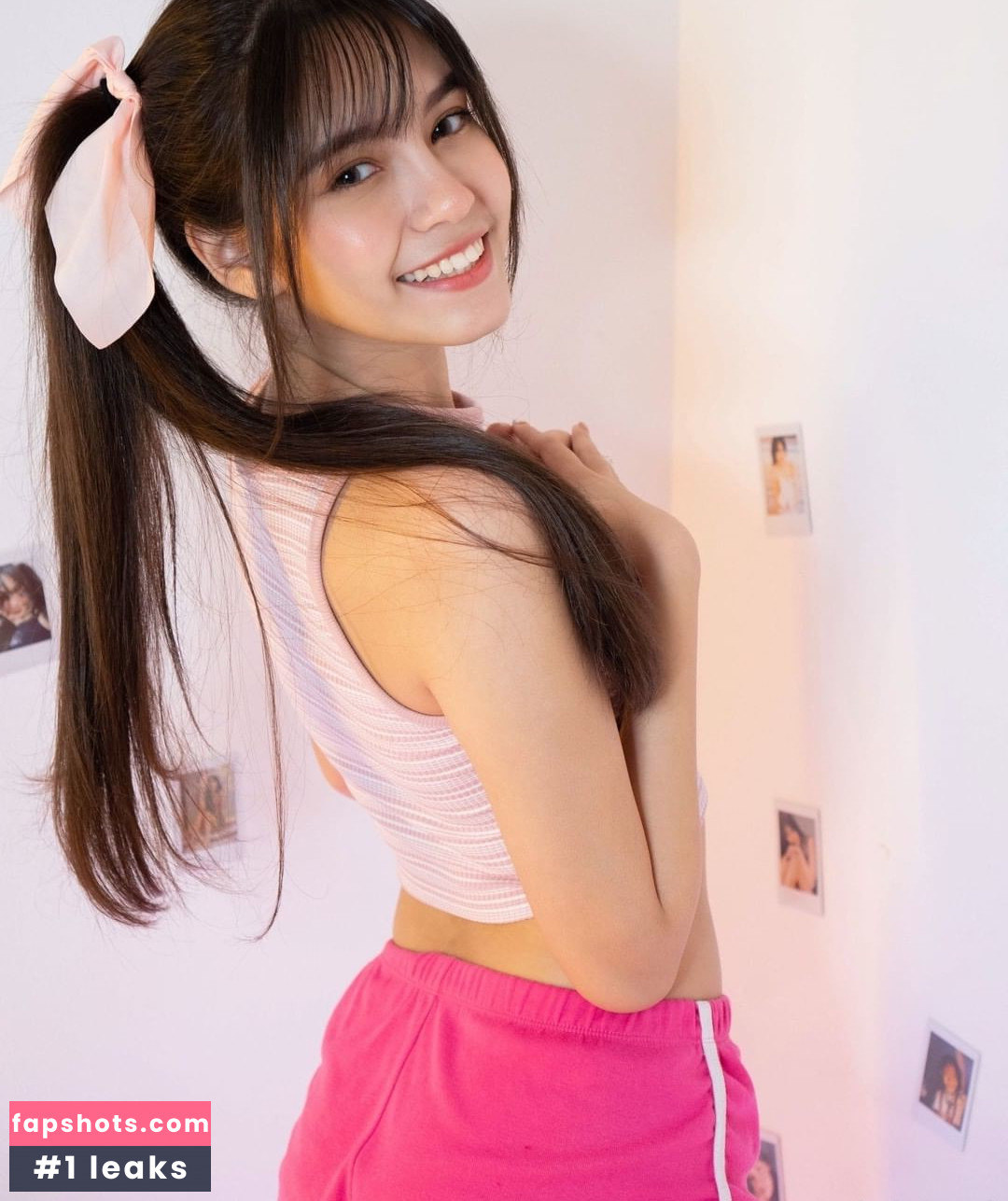 Isabelle Haris gallery photo #112