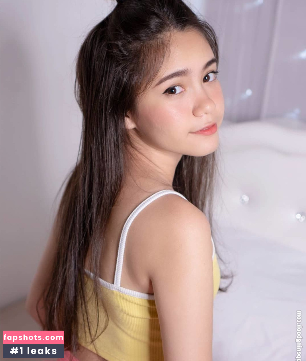 Isabelle Haris gallery photo #131