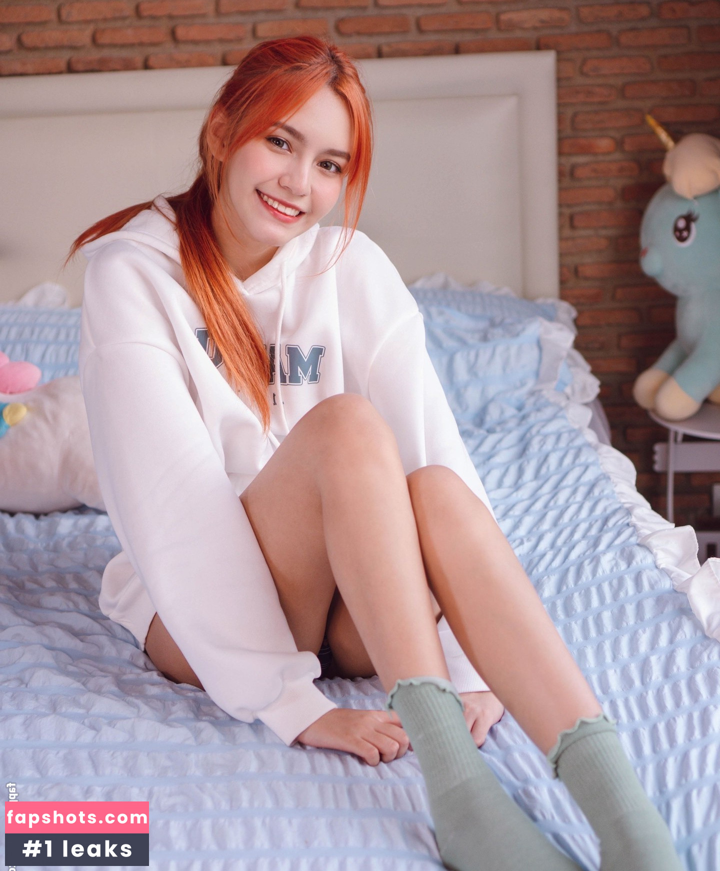 Isabelle Haris gallery photo #92