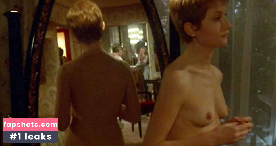 Isabelle Huppert gallery photo #81