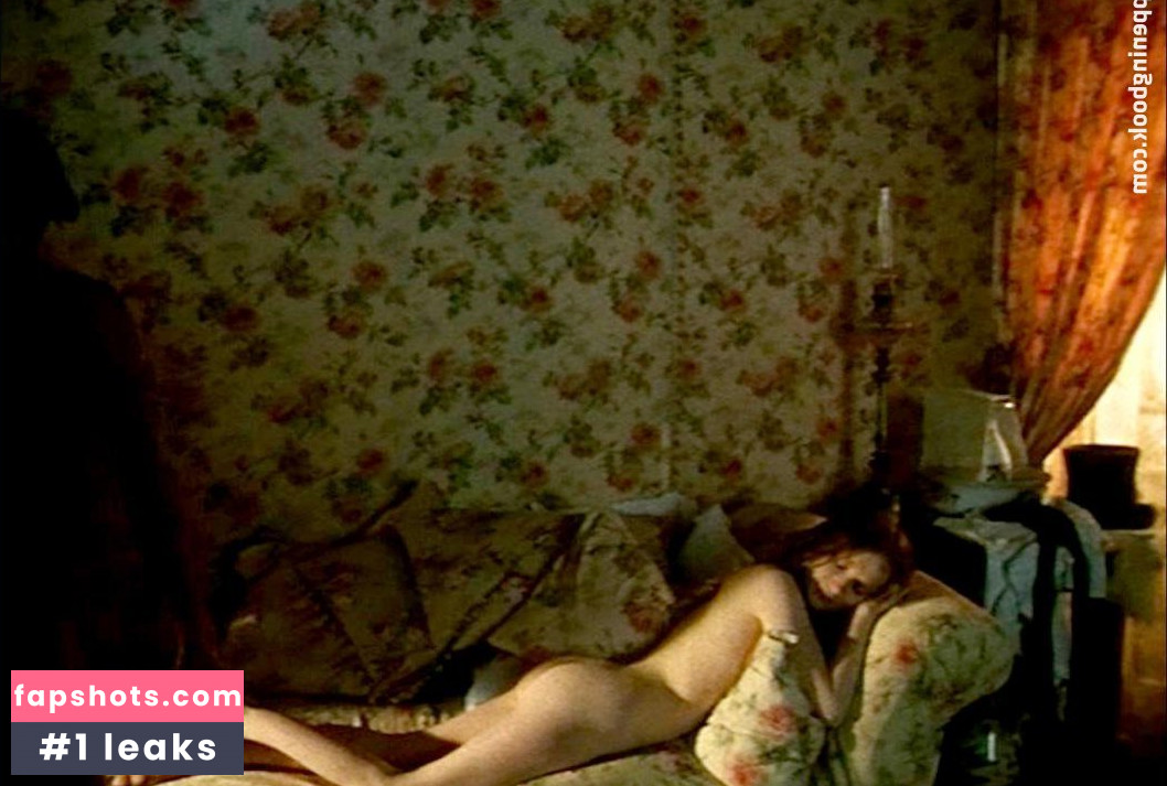 Isabelle Huppert gallery photo #85