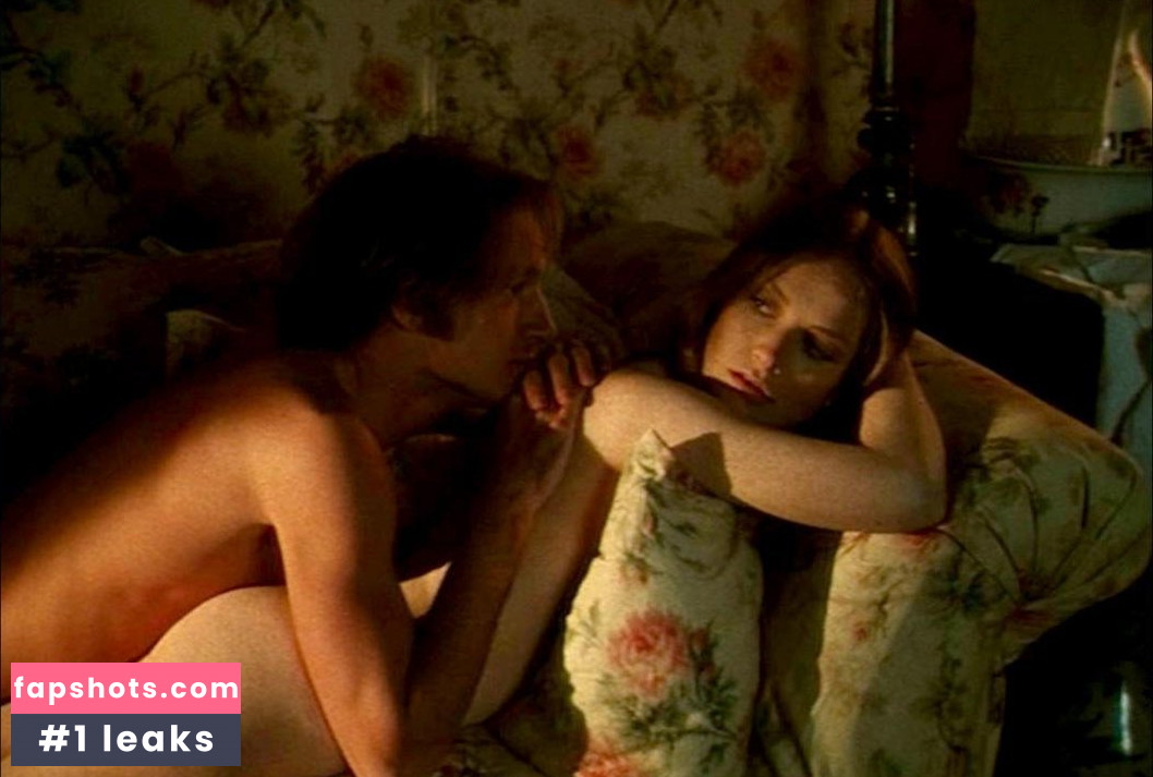 Isabelle Huppert gallery photo #88