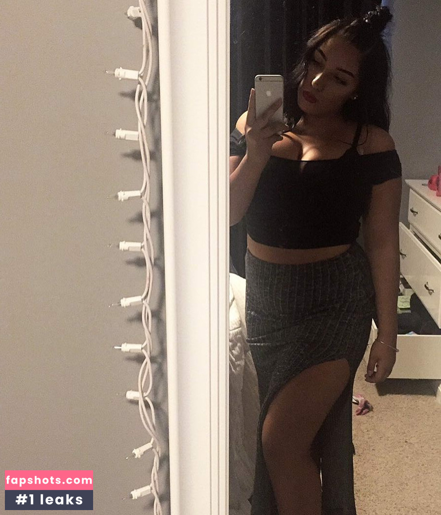 Isabelle Maltais gallery photo #15