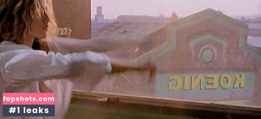 Isabelle Pasco gallery photo #6