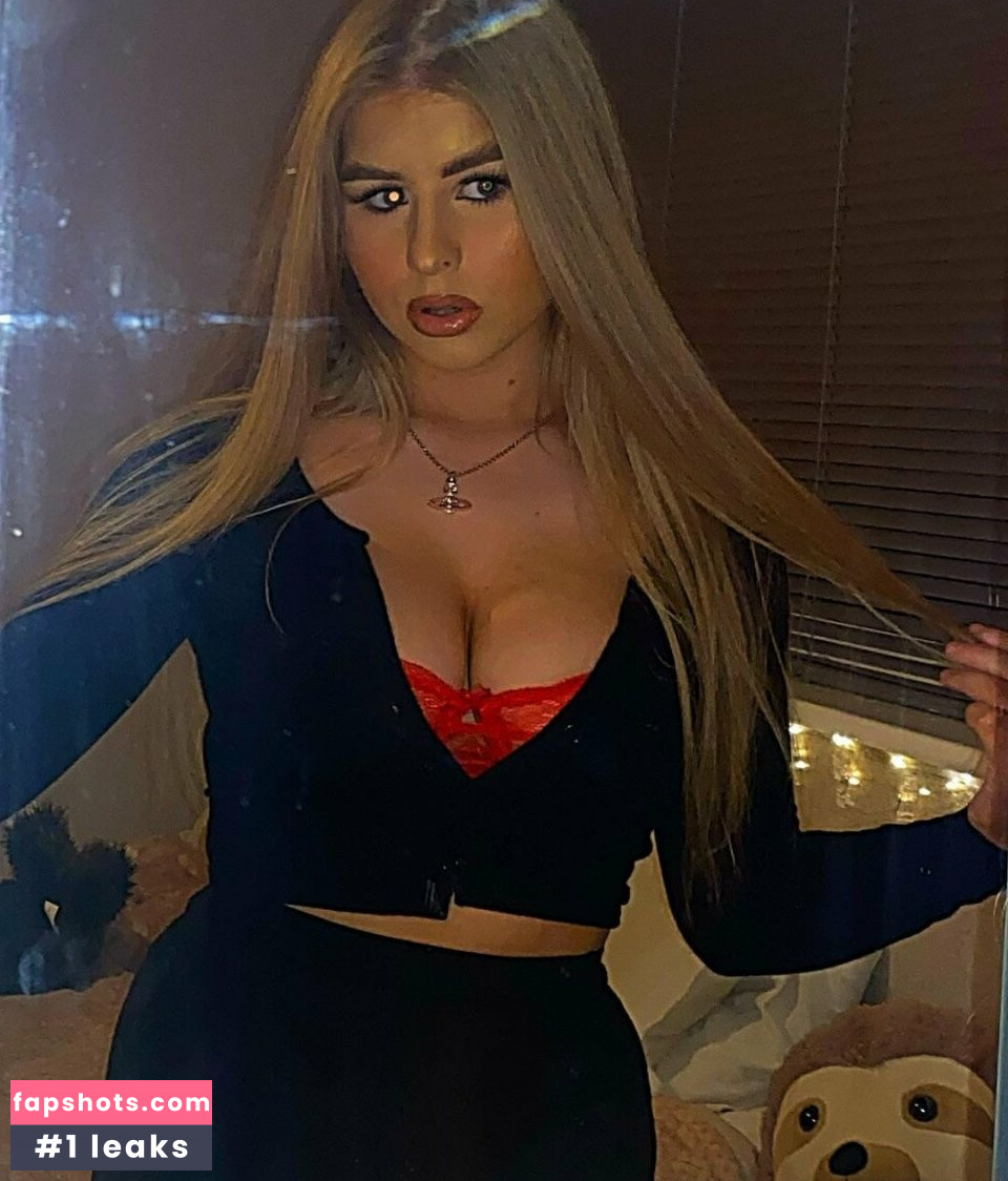 Isabelle Rose gallery photo #41