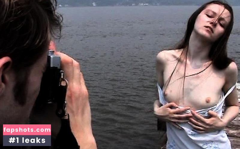 Isabelle Stephen gallery photo #20