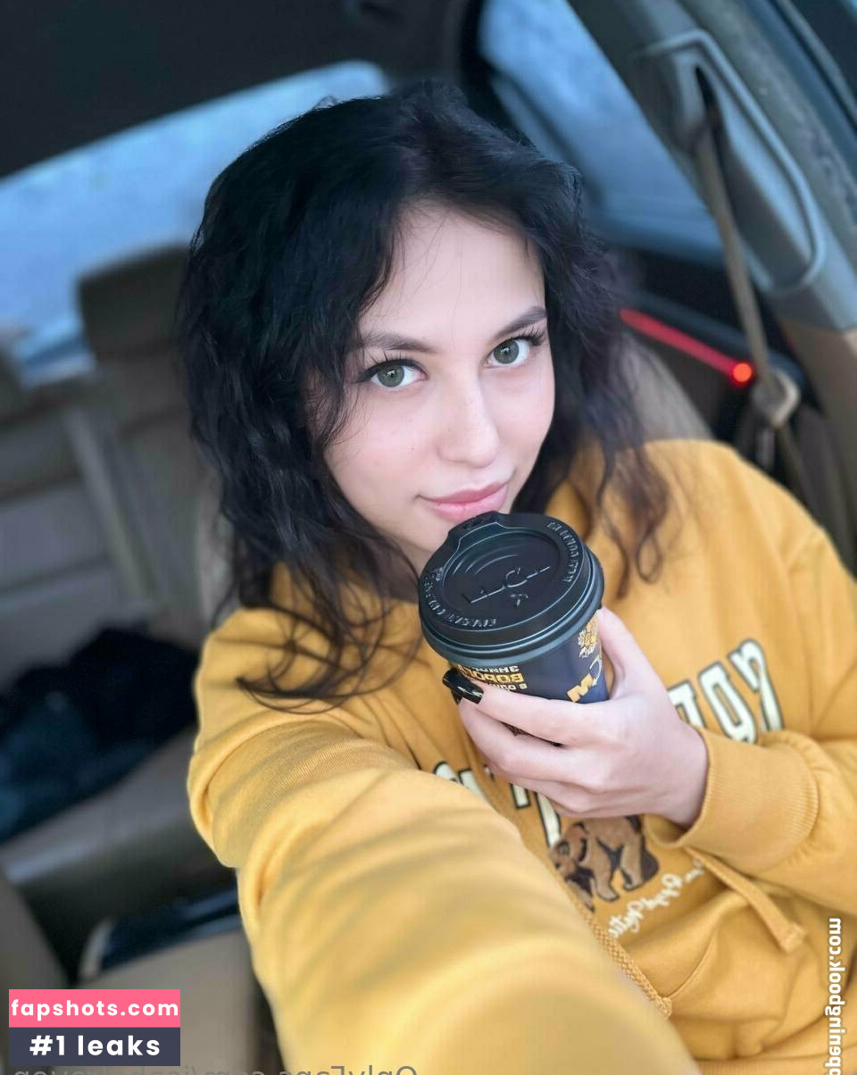 isabelraven gallery photo #9