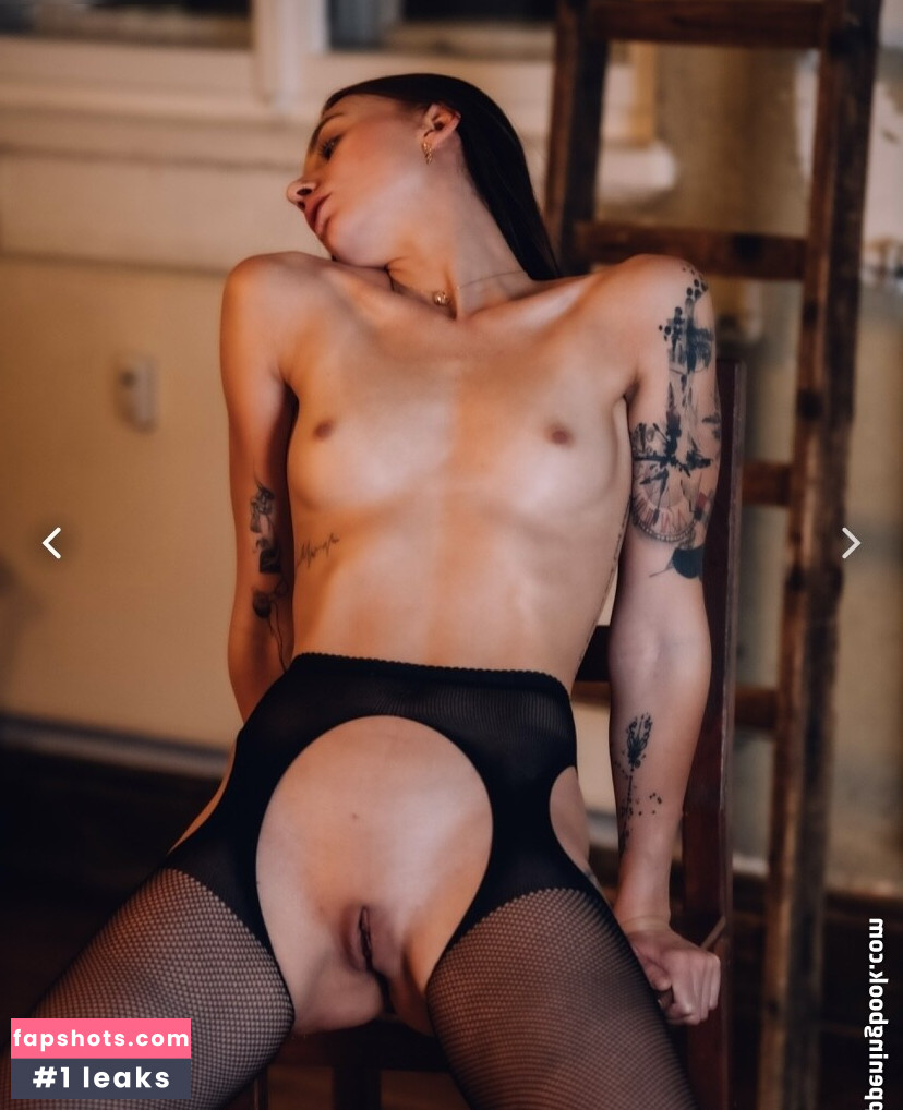 Isalie_Ophelia gallery photo #2