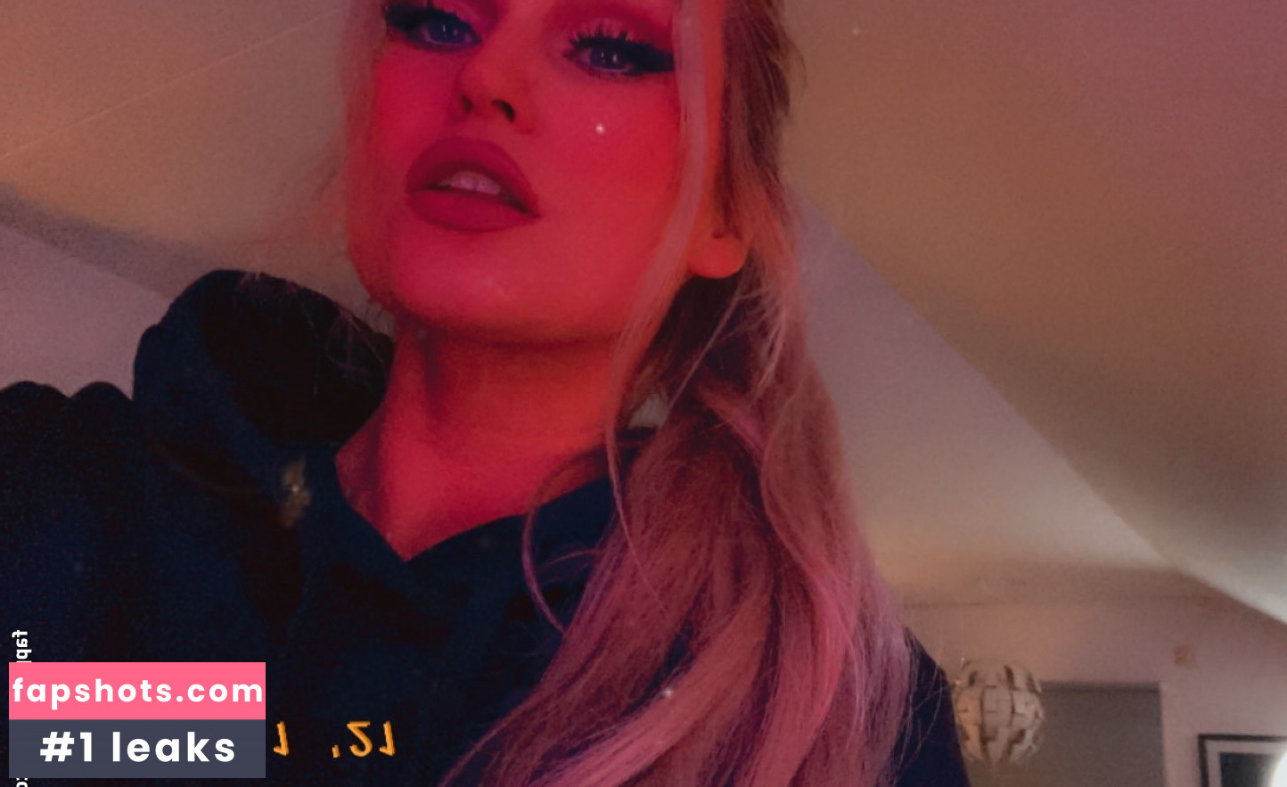 iScreamQueen gallery photo #33