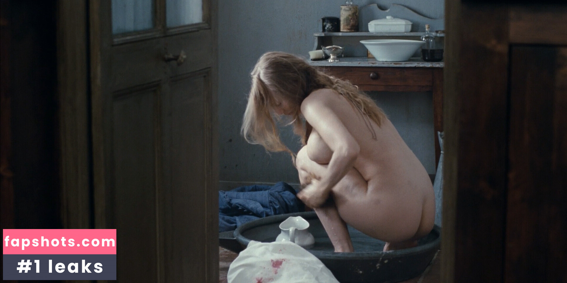 Isild Le Besco Nahé úniky fotek pouze od fanoušků #16 - Fapshots