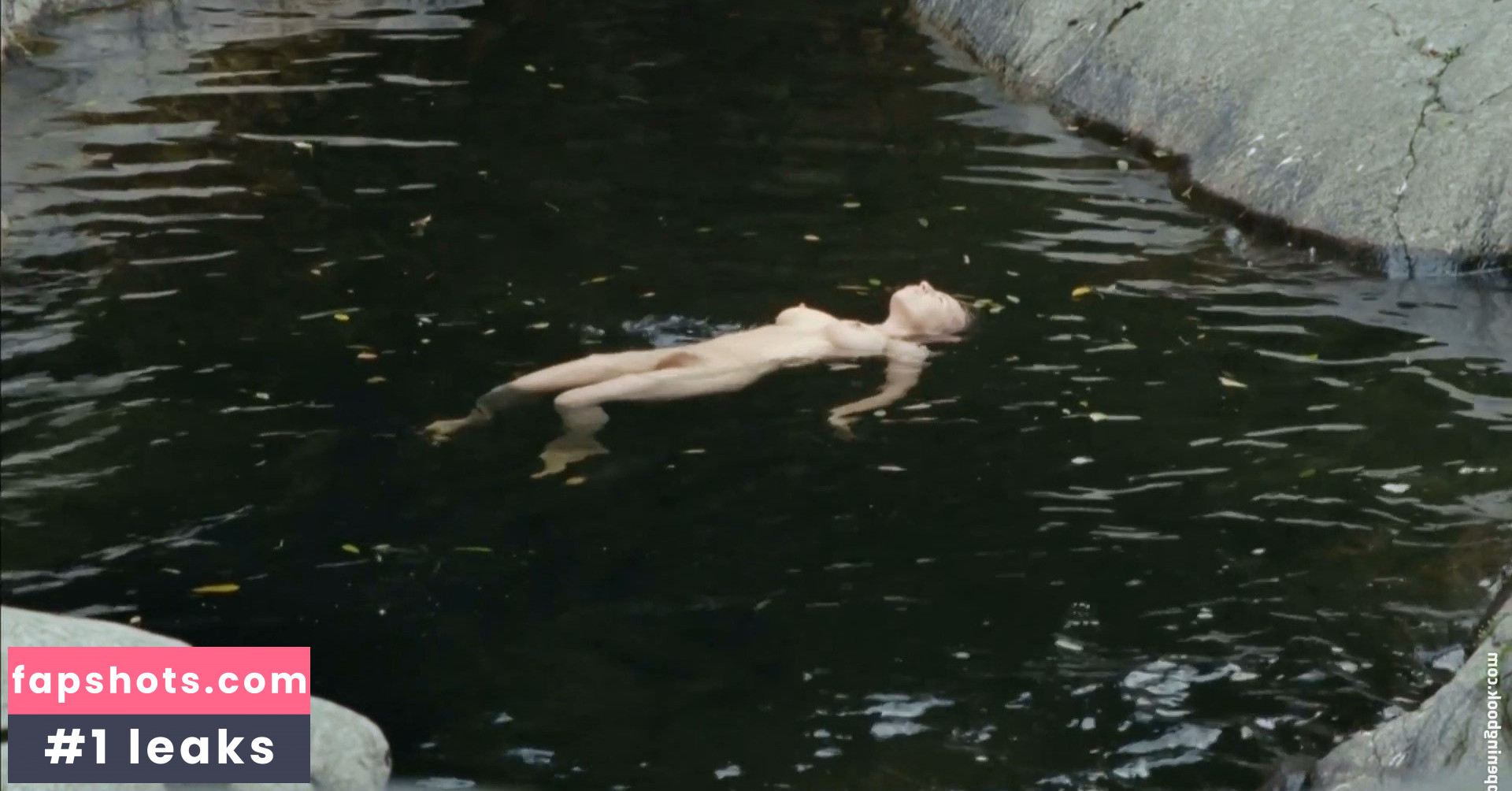 Isild Le Besco Nahé úniky fotek pouze od fanoušků #41 - Fapshots