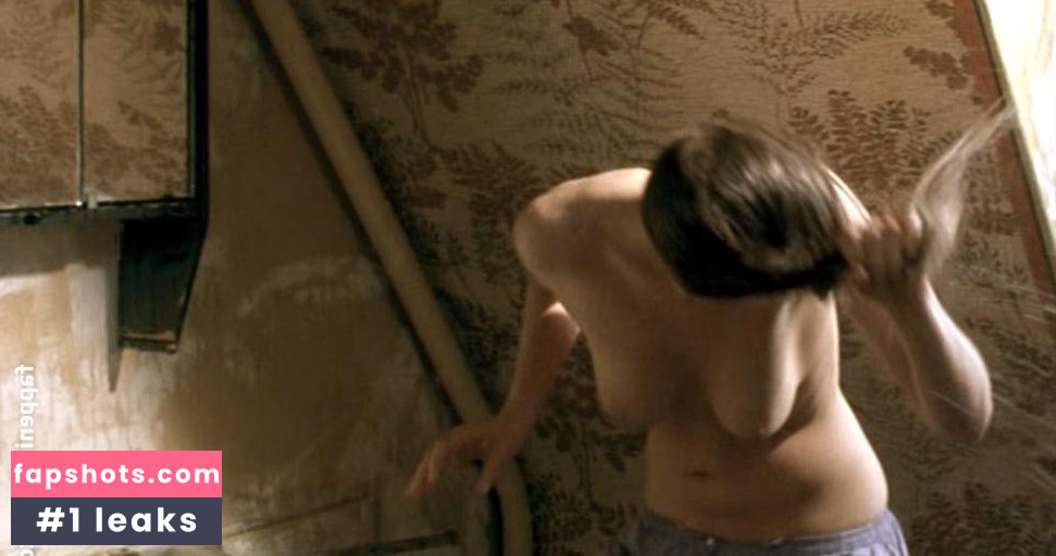 Isild Le Besco Nahé úniky fotek pouze od fanoušků #54 - Fapshots