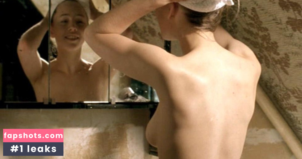 Isild Le Besco Nahé úniky fotek pouze od fanoušků #57 - Fapshots