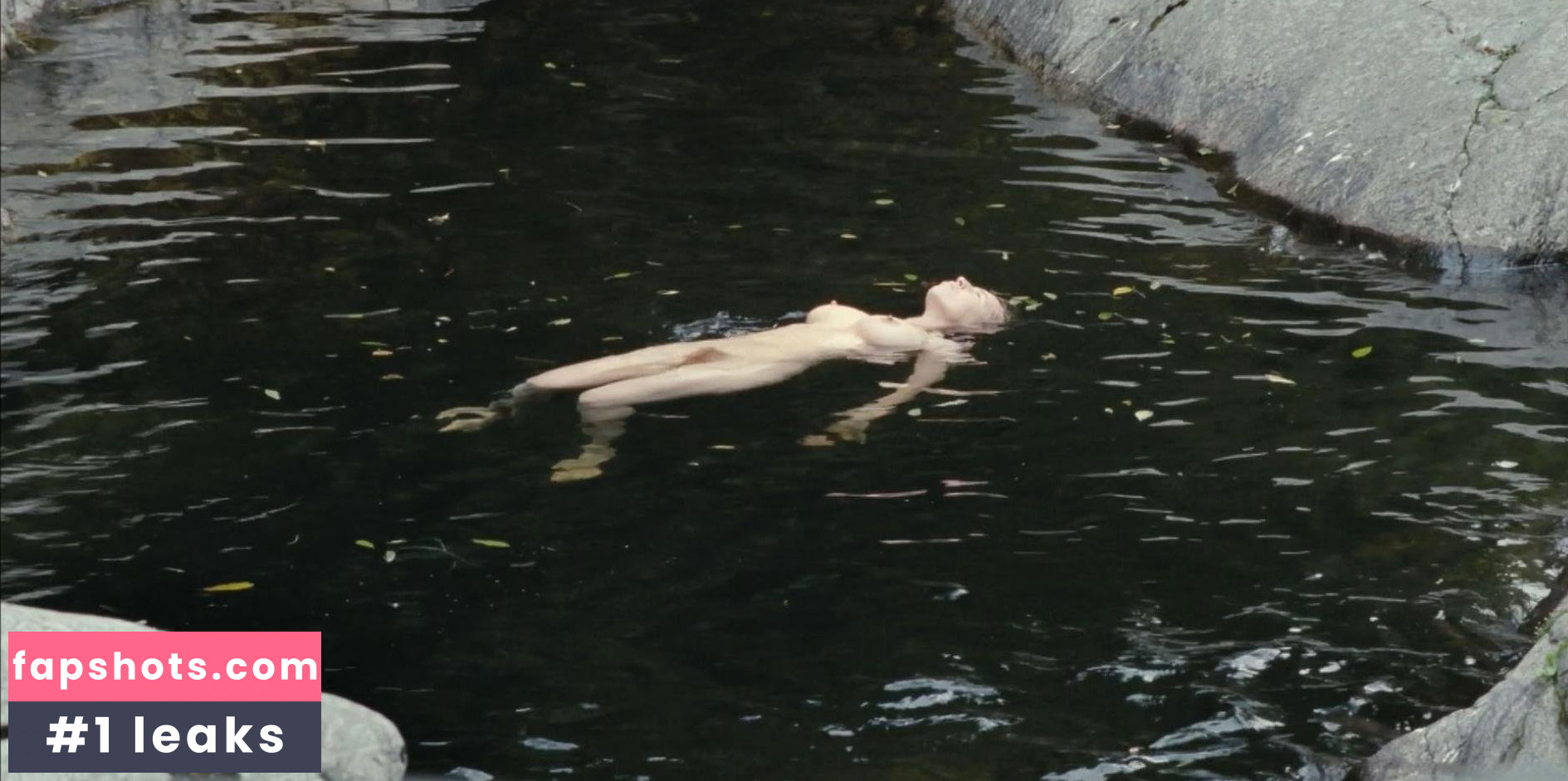 Isild Le Besco Nahé úniky fotek pouze od fanoušků #76 - Fapshots