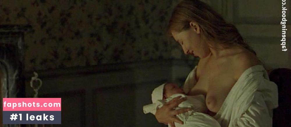 Isild Le Besco gallery photo #98