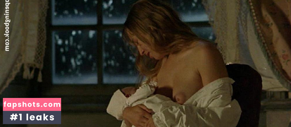 Isild Le Besco gallery photo #99