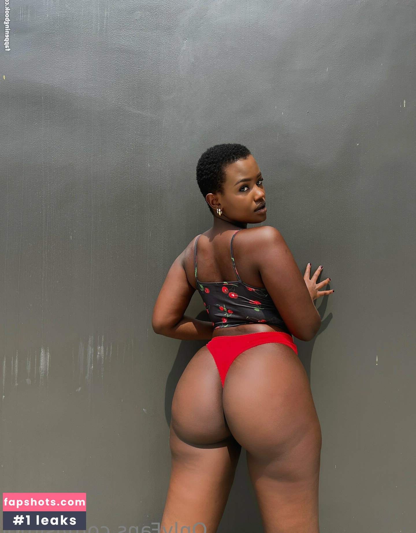 Isimbi gallery photo #33