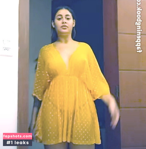 Isinha Menezes gallery photo #6