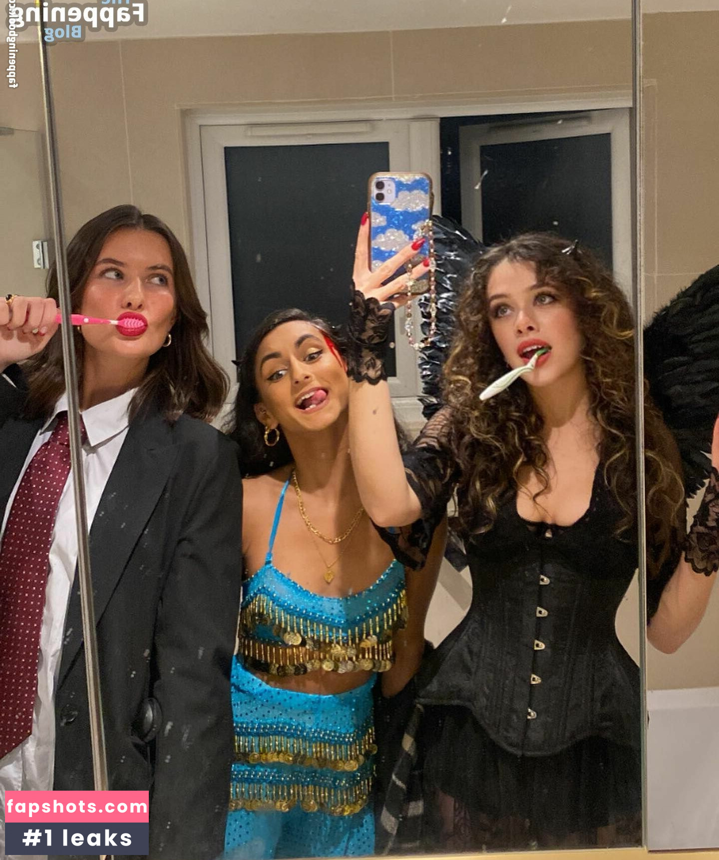 Isis Hainsworth gallery photo #11