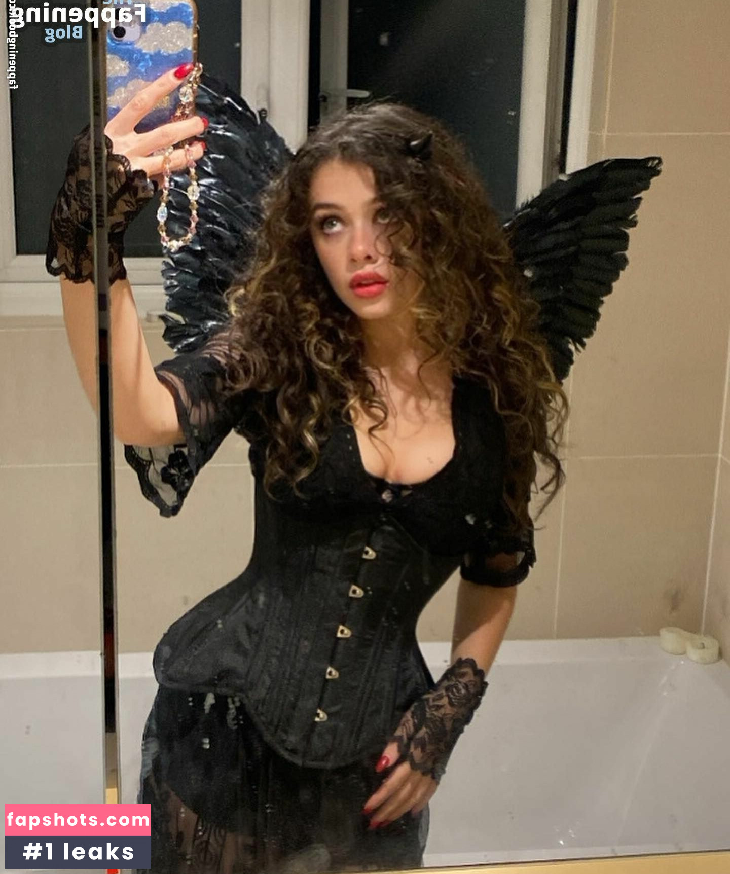 Isis Hainsworth gallery photo #13