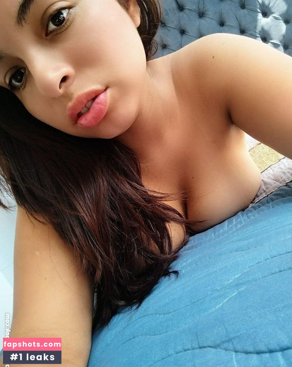 Isis.kataleya gallery photo #3