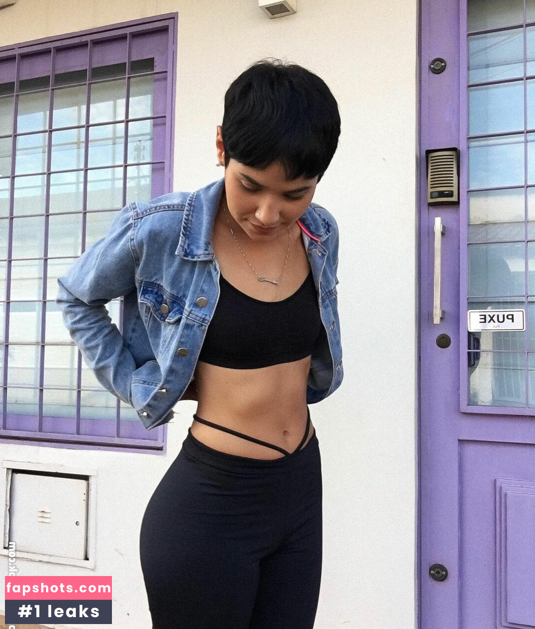 Isis Rodrigues gallery photo #3