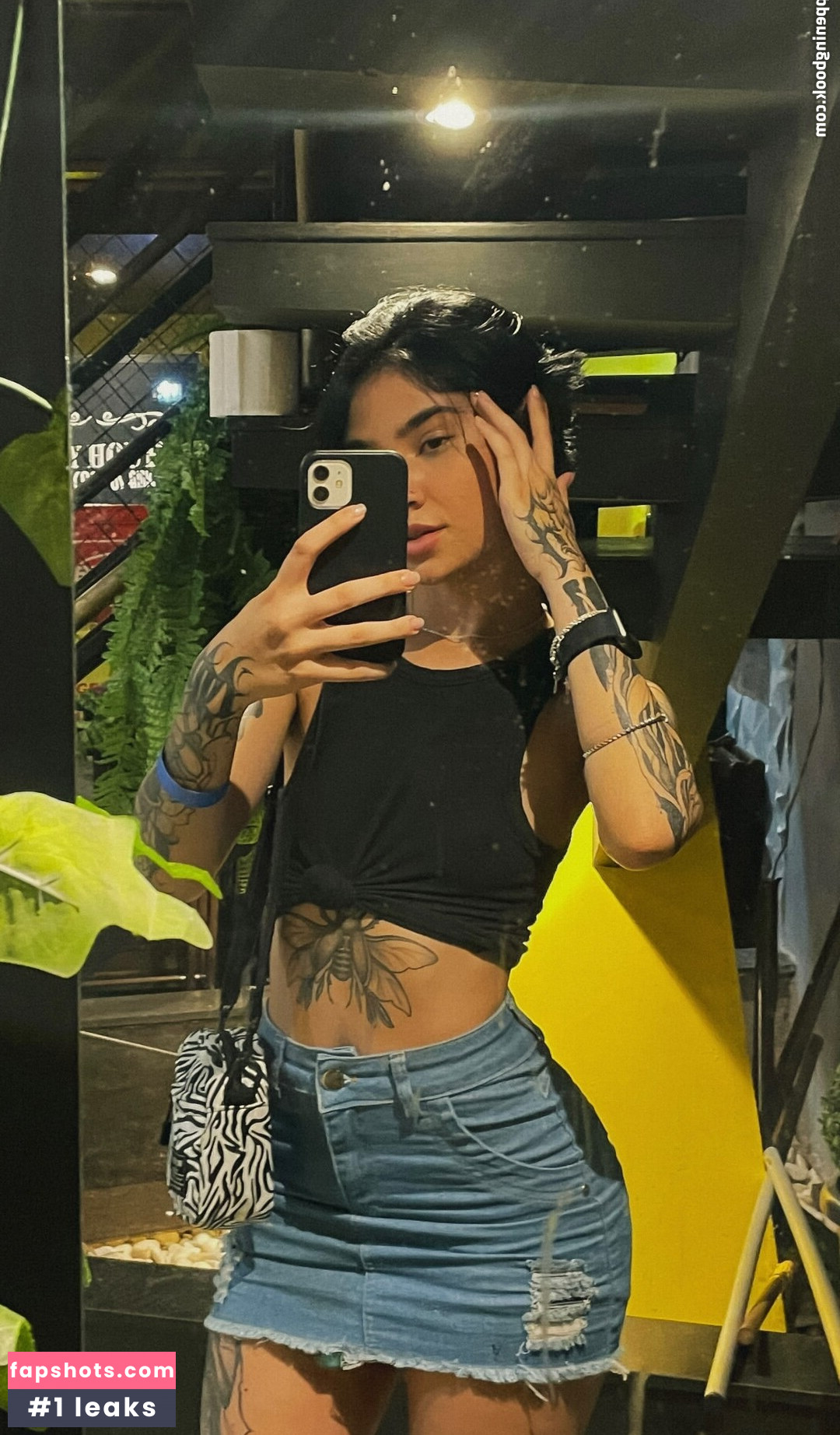 Isis Rodrigues gallery photo #27