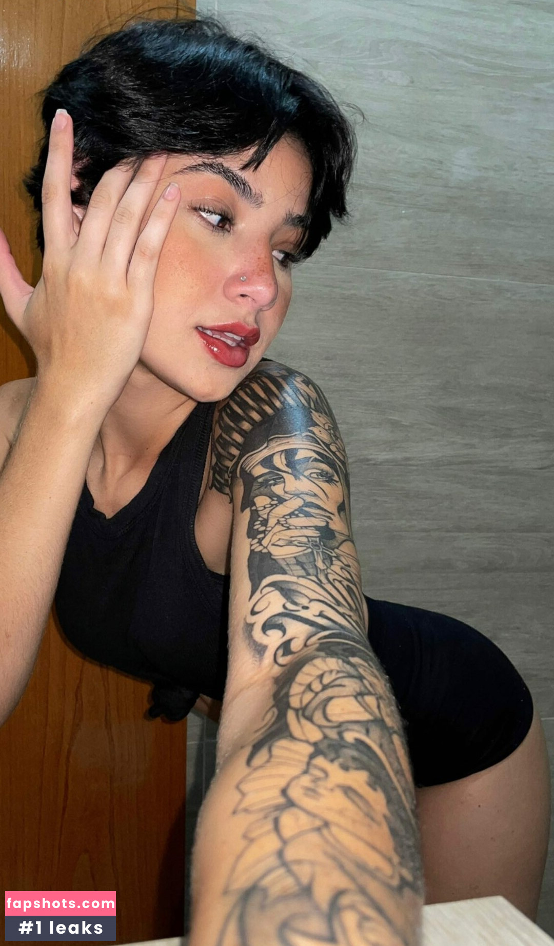 Isis Rodrigues gallery photo #42