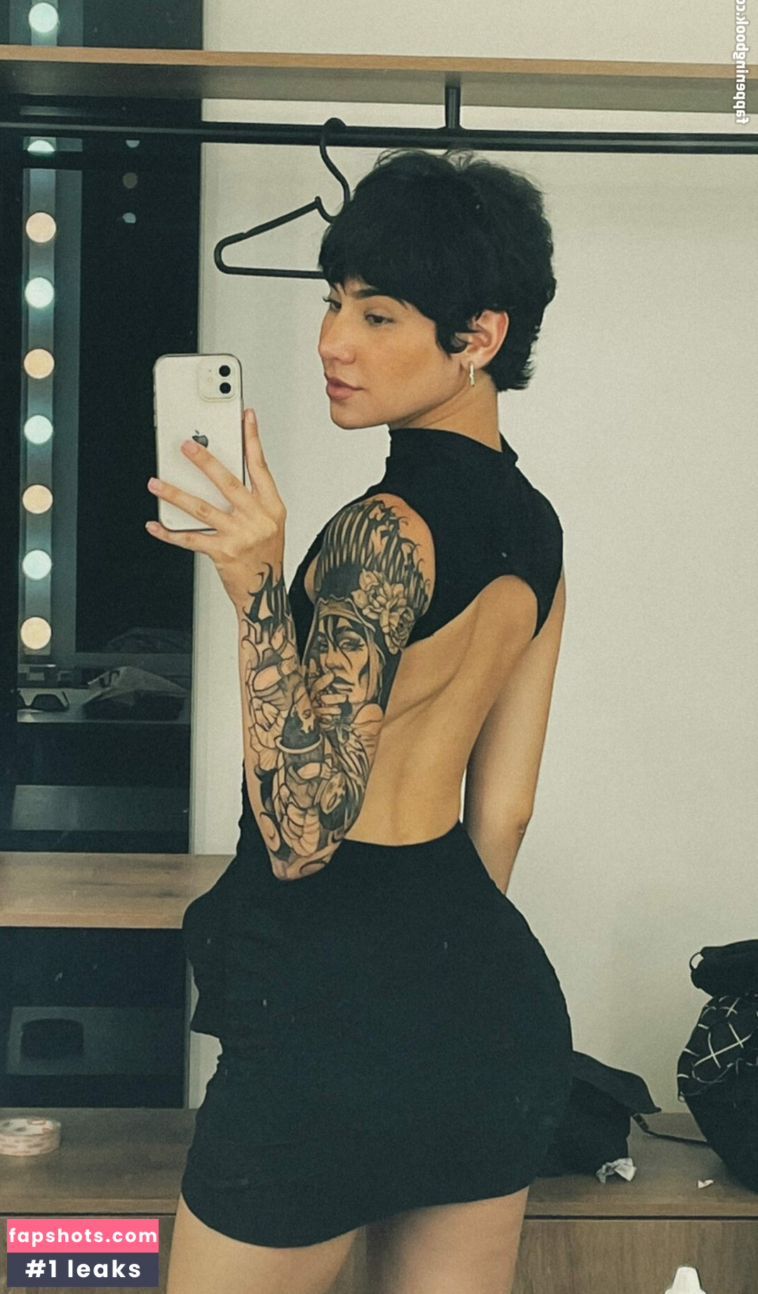 Isis Rodrigues gallery photo #44