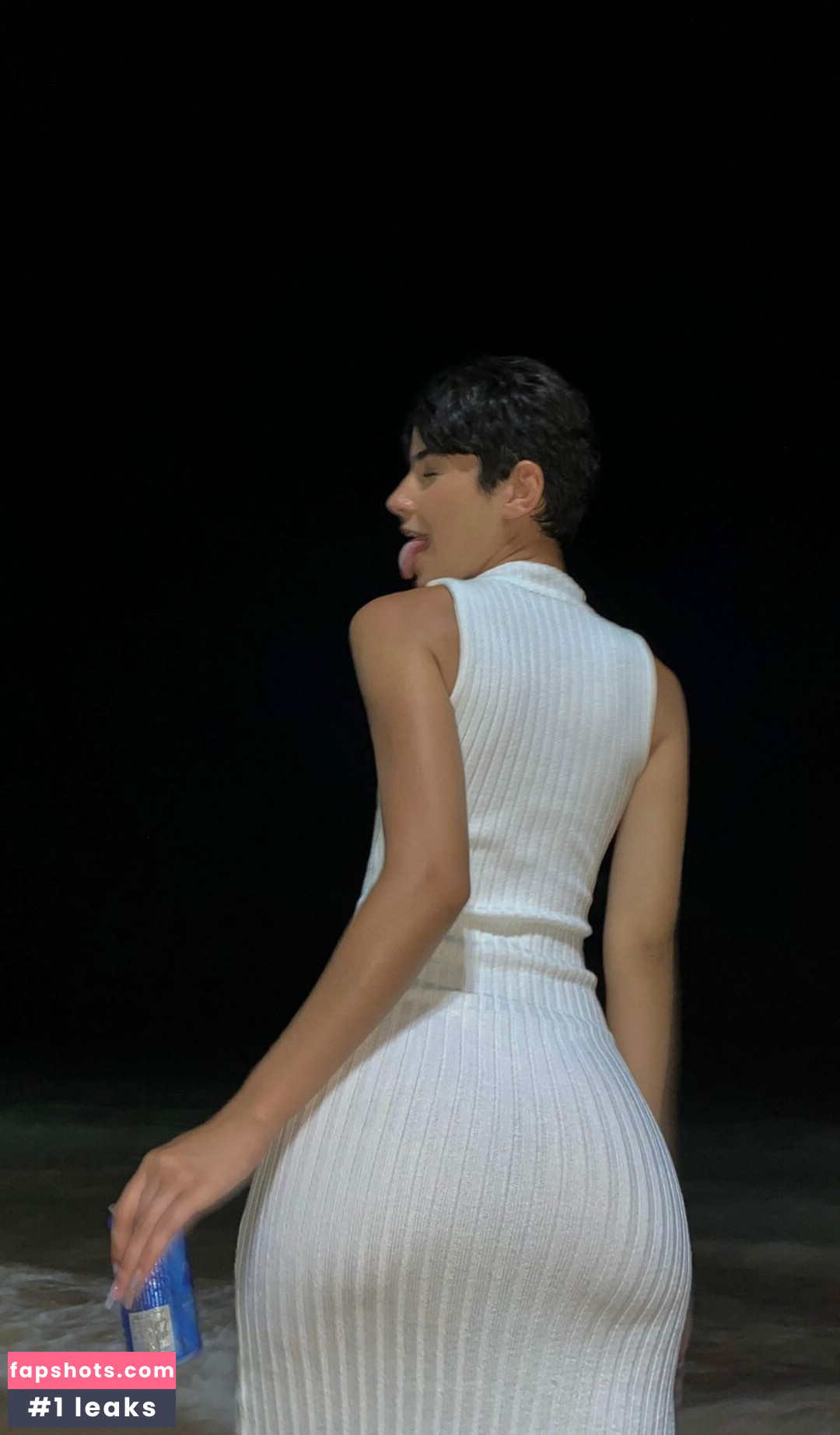 Isis Rodrigues gallery photo #49